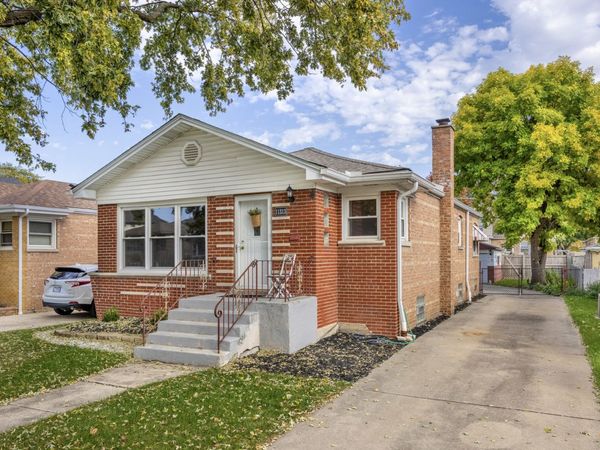 11313 S Sawyer Avenue , Chicago, IL 60655