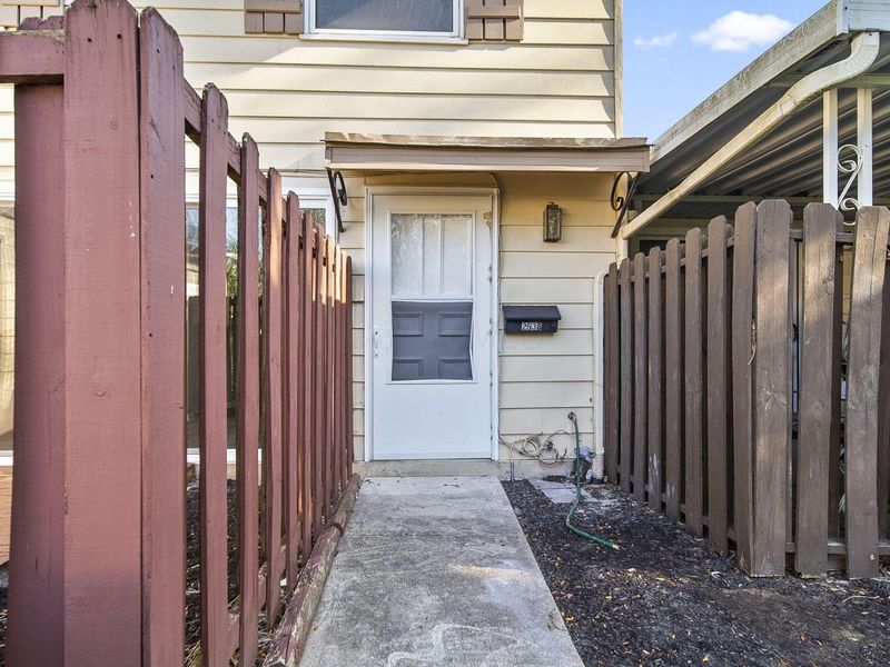 2538 Nassau Drive, Unit 29B, Columbus, OH 43232 Photo 2