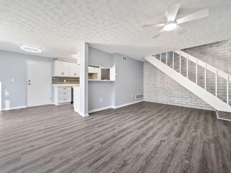 2538 Nassau Drive, Unit 29B, Columbus, OH 43232 Photo 4