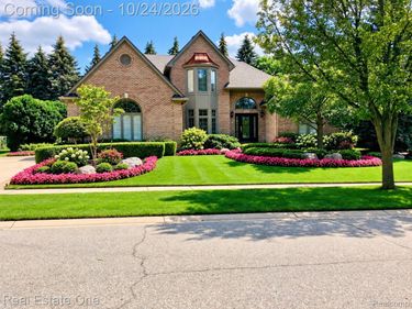 3623 Nesting Ridge Drive, Rochester Hills, Mi 48309