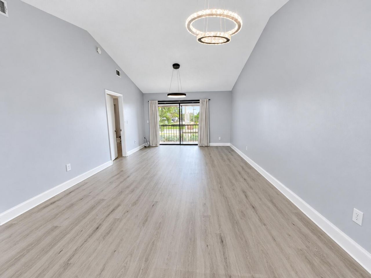 350 Club Circle, Unit 208, Boca Raton, FL 33487 Photo