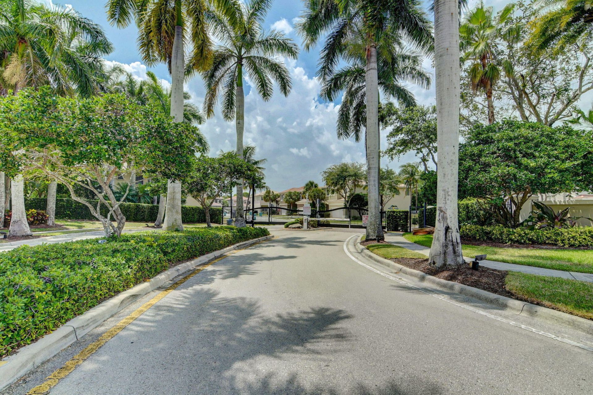 1017 Grove Park Circle, Boynton Beach, FL 33436 Photo