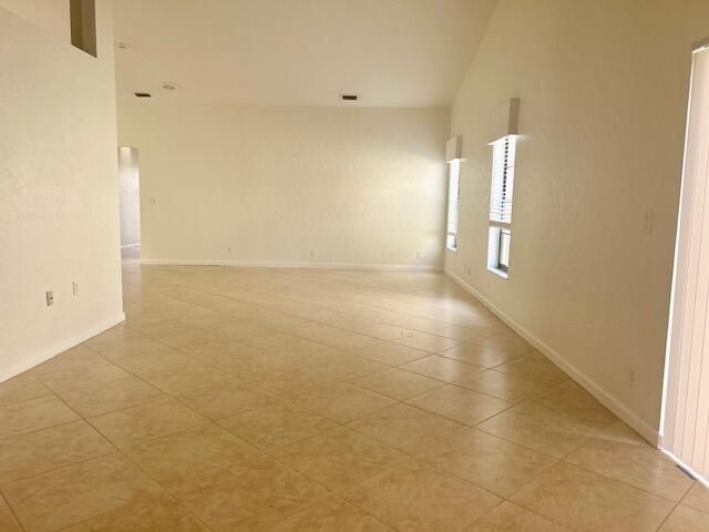 7045 Golf Pointe Circle, Unit 7045, Tamarac, FL 33321 Photo