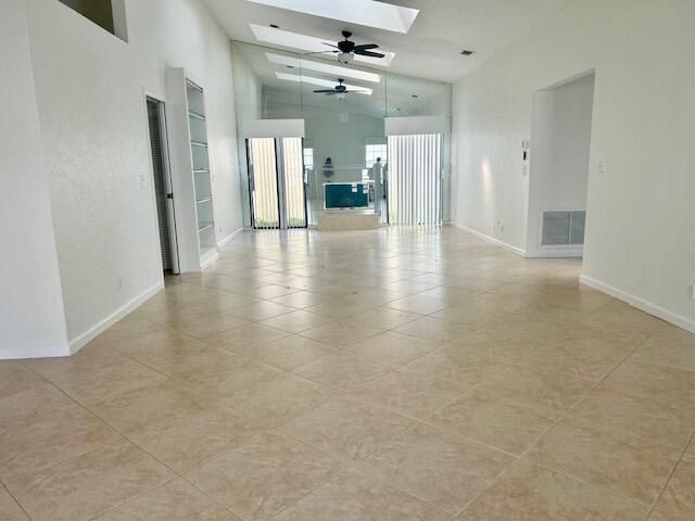 7045 Golf Pointe Circle, Unit 7045, Tamarac, FL 33321 Photo
