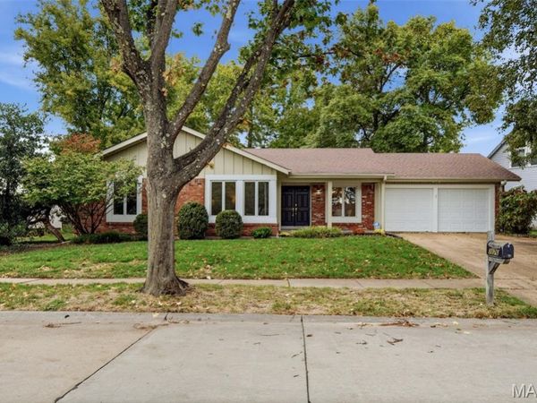 2176 Parasol Drive, Chesterfield, MO 63017