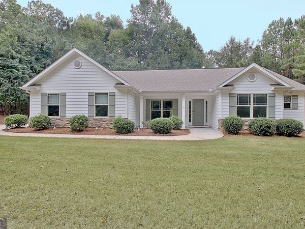 1375 Dolly Nixon Road, Senoia, GA 30276