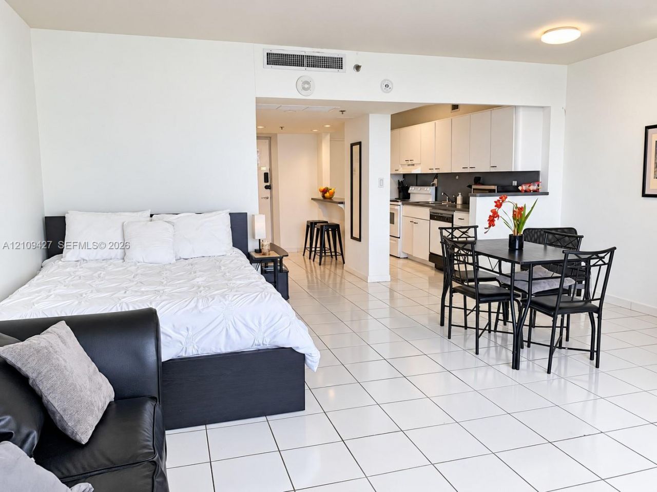 100 Lincoln Rd , Unit 805, Miami Beach, FL 33139 Photo