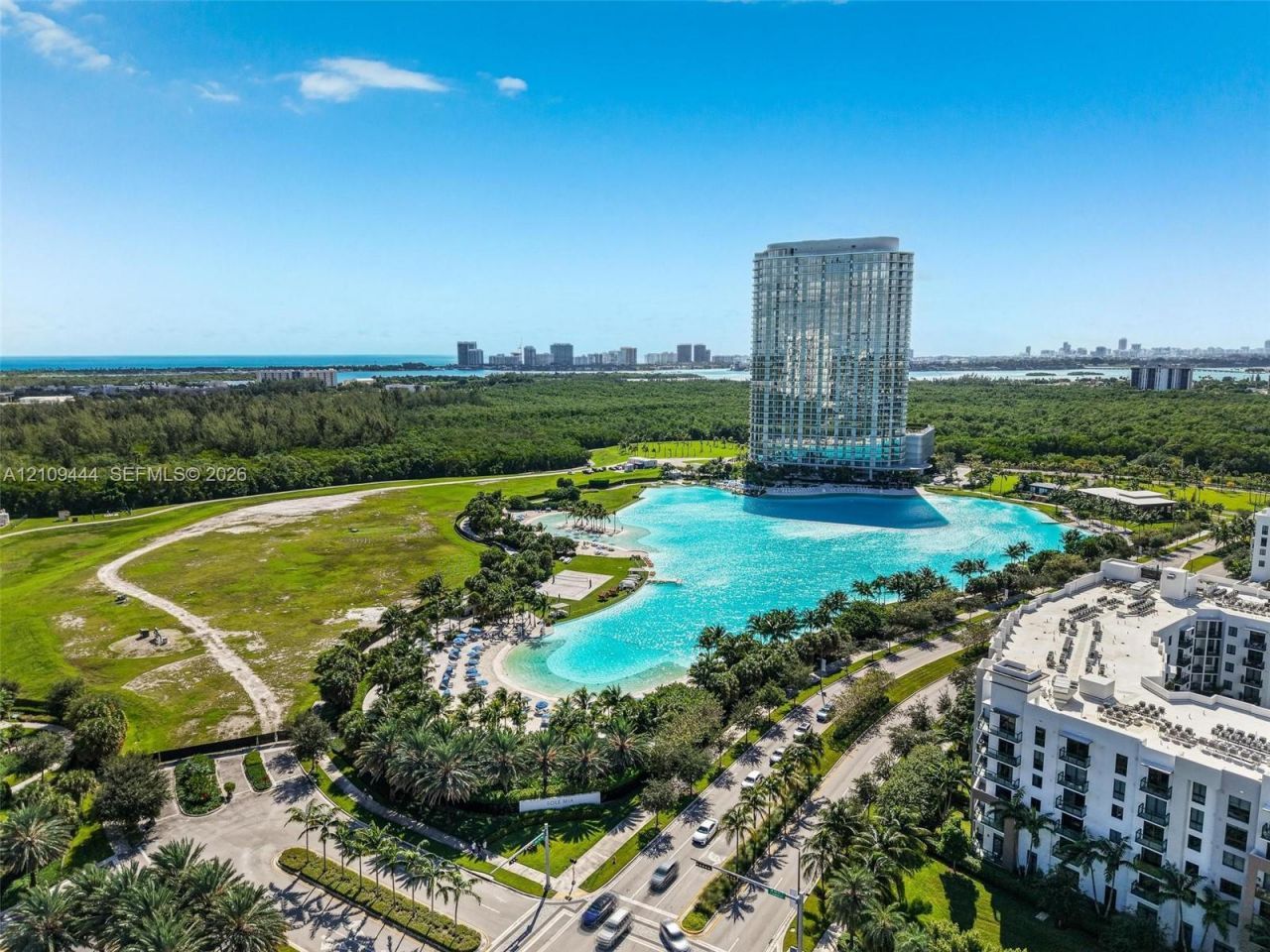 2411 Laguna Cir , Unit 2311, North Miami, FL 33180 Photo