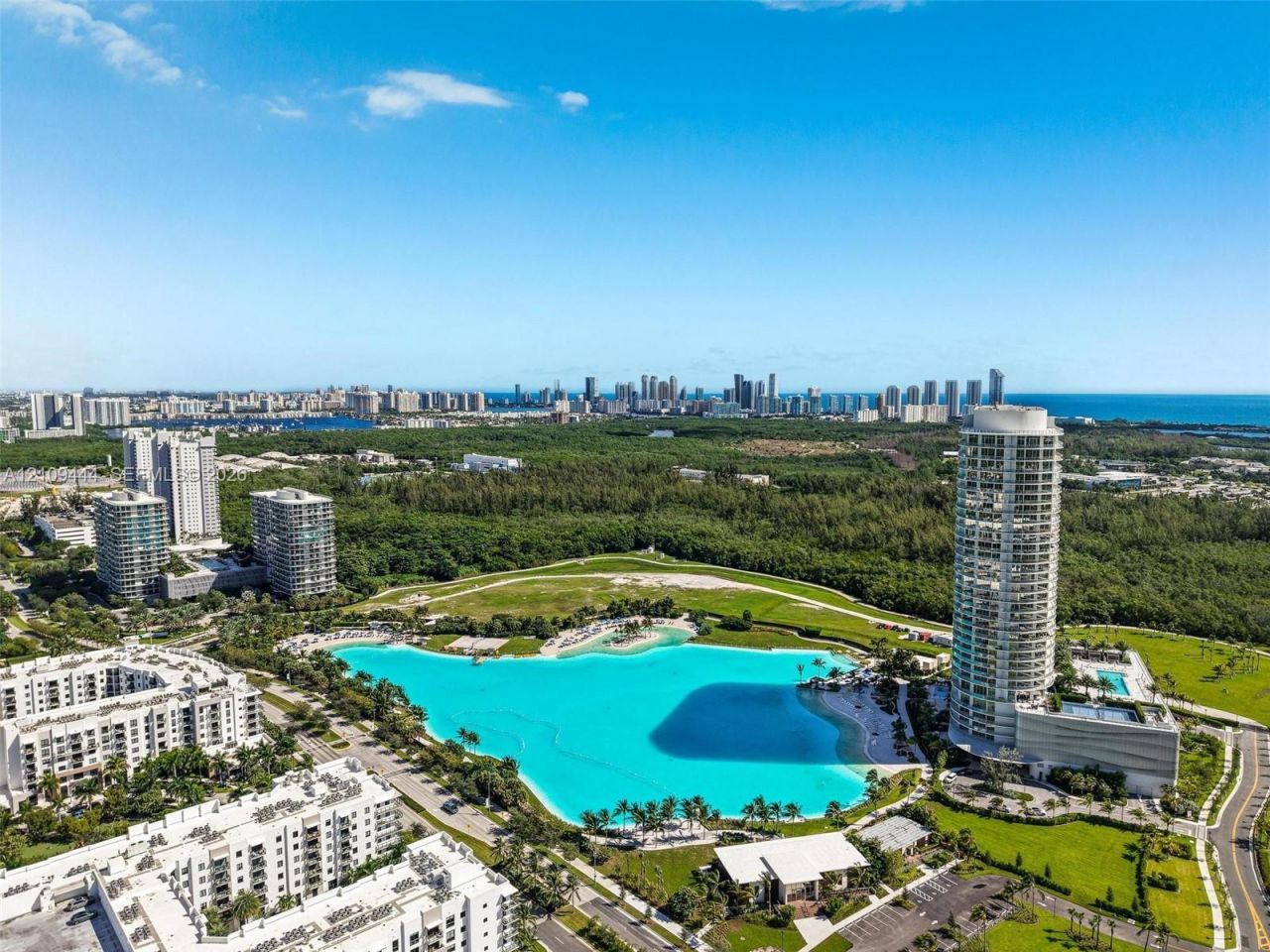 2411 Laguna Cir , Unit 2311, North Miami, FL 33180 Photo