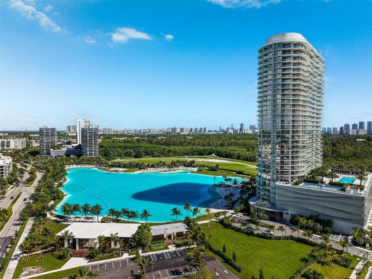 2411 Laguna Cir , Unit 2311, North Miami, FL 33180 Photo