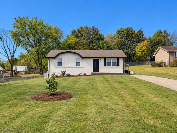 709 Calista Rd, White House, TN 37188