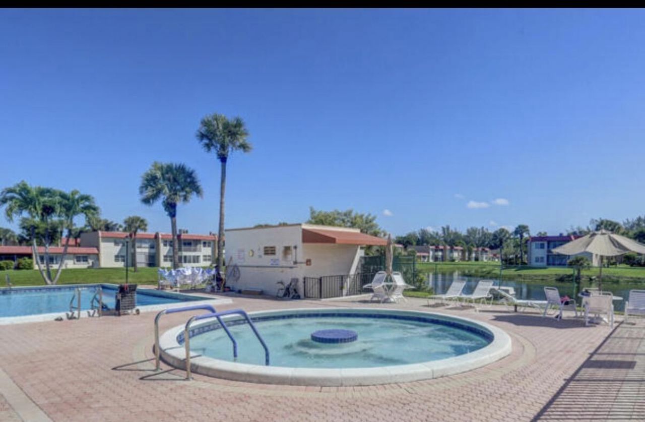 220 Lake Dora Drive, West Palm Beach, FL 33411 Photo