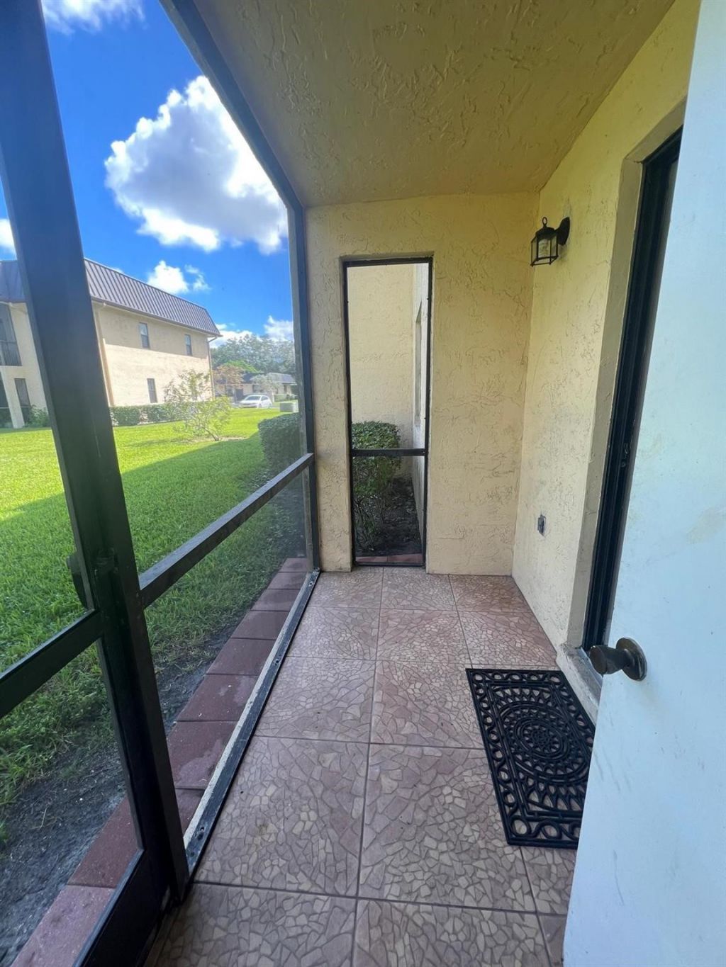 9165 NW 1st Street, Unit 102, Pembroke Pines, FL 33024 Photo