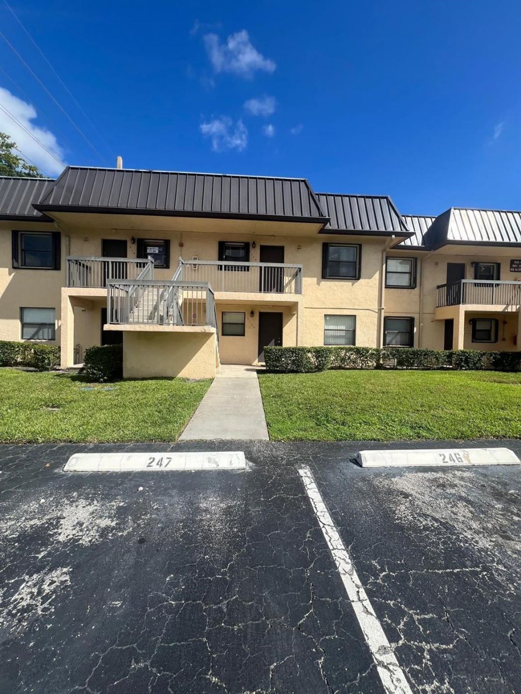 9165 NW 1st Street, Unit 102, Pembroke Pines, FL 33024 Photo