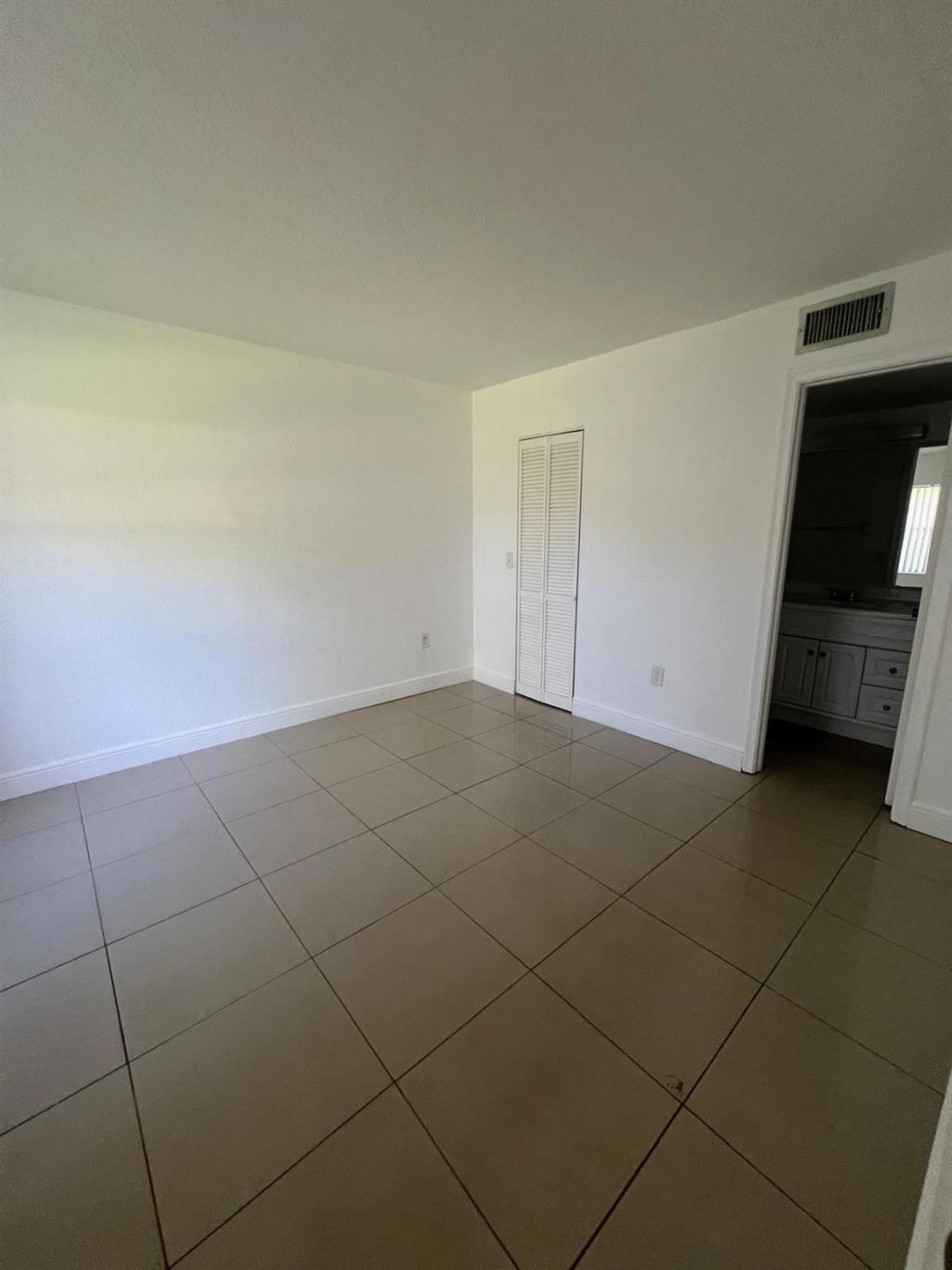 9165 NW 1st Street, Unit 102, Pembroke Pines, FL 33024 Photo