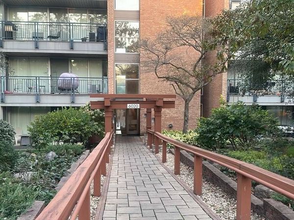 6020 Oakwood Drive , Unit 2B, Lisle, IL 60532