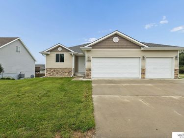 5200 N 9th Circle, Lincoln, NE 68521