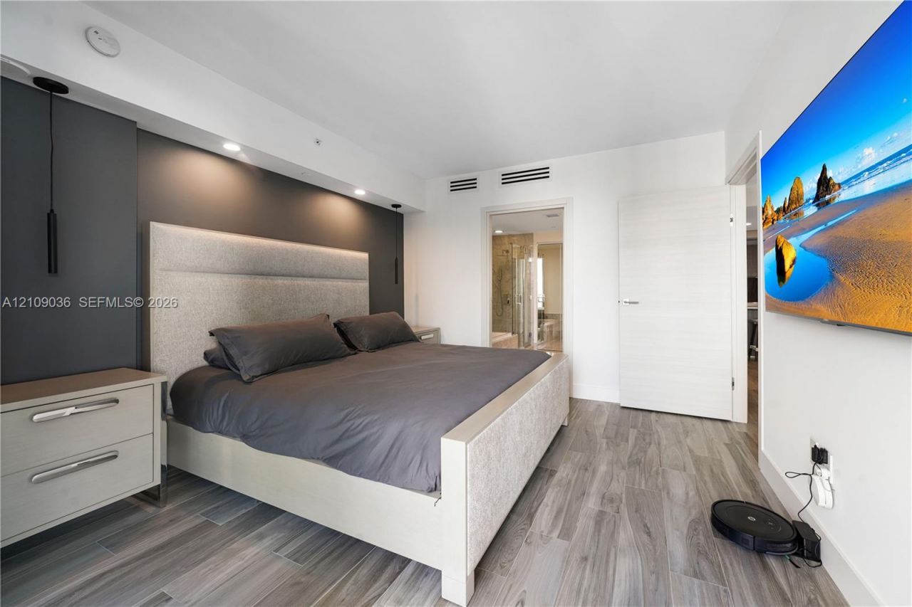 801 S Miami Ave , Unit 4410, Miami, FL 33130 Photo