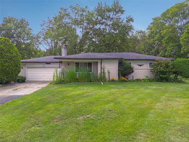 62101 Schoenherr Road , Washington Township, Mi 48094