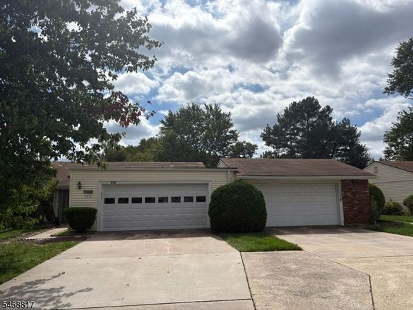 53 Juniper Plz, Monroe, NJ 08831