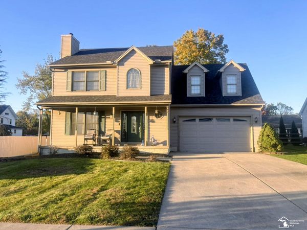 982 Eagle Ridge Trail, Temperance, MI 48182