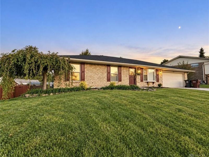 6230 7 Pines Drive, West Carrollton, OH 45449 Photo 1