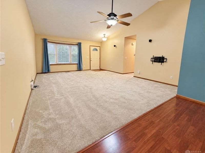 6230 7 Pines Drive, West Carrollton, OH 45449 Photo 8