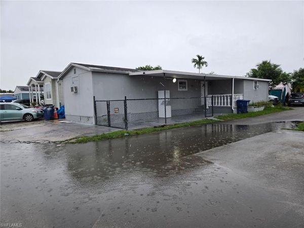 1525 SW 129 CT , MIAMI, FL 33184