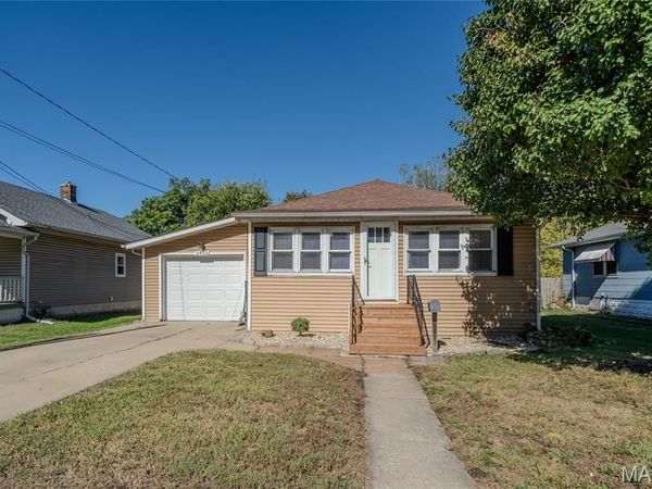2833 Palmer Avenue , Granite City, IL 62040