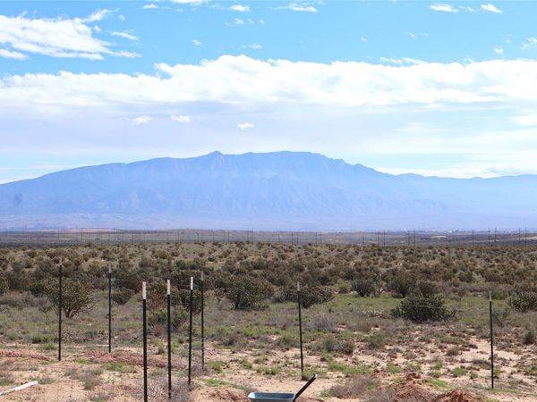 1405 Bernice Road NE, Rio Rancho, NM 87144