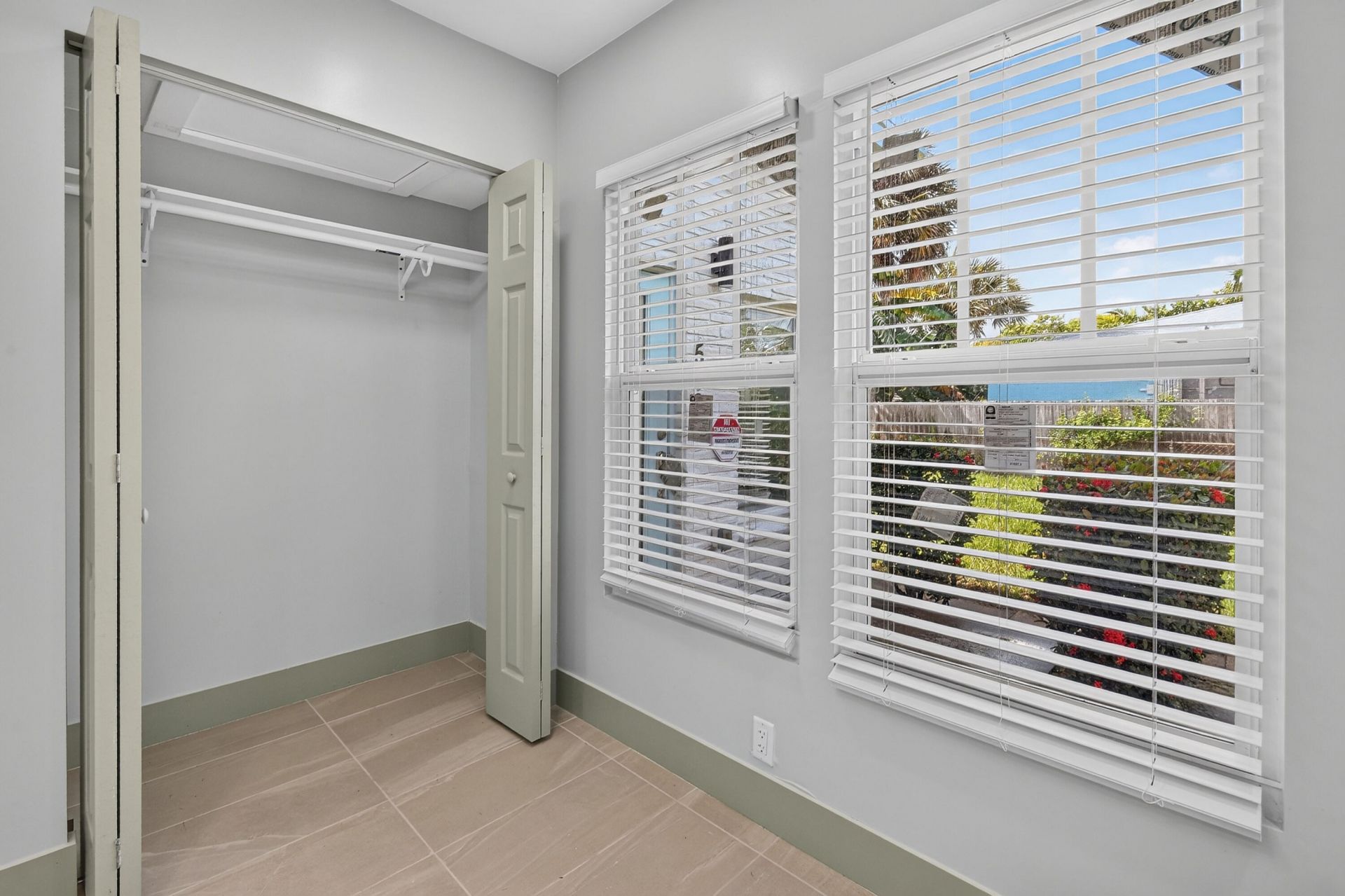 502 54th Street, West Palm Beach, FL 33407 Photo