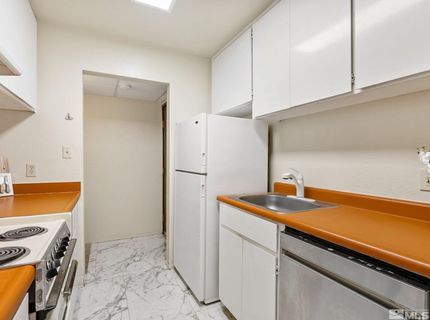 2955 Lakeside Drive, Unit 112, Reno, NV 89509 Photo
