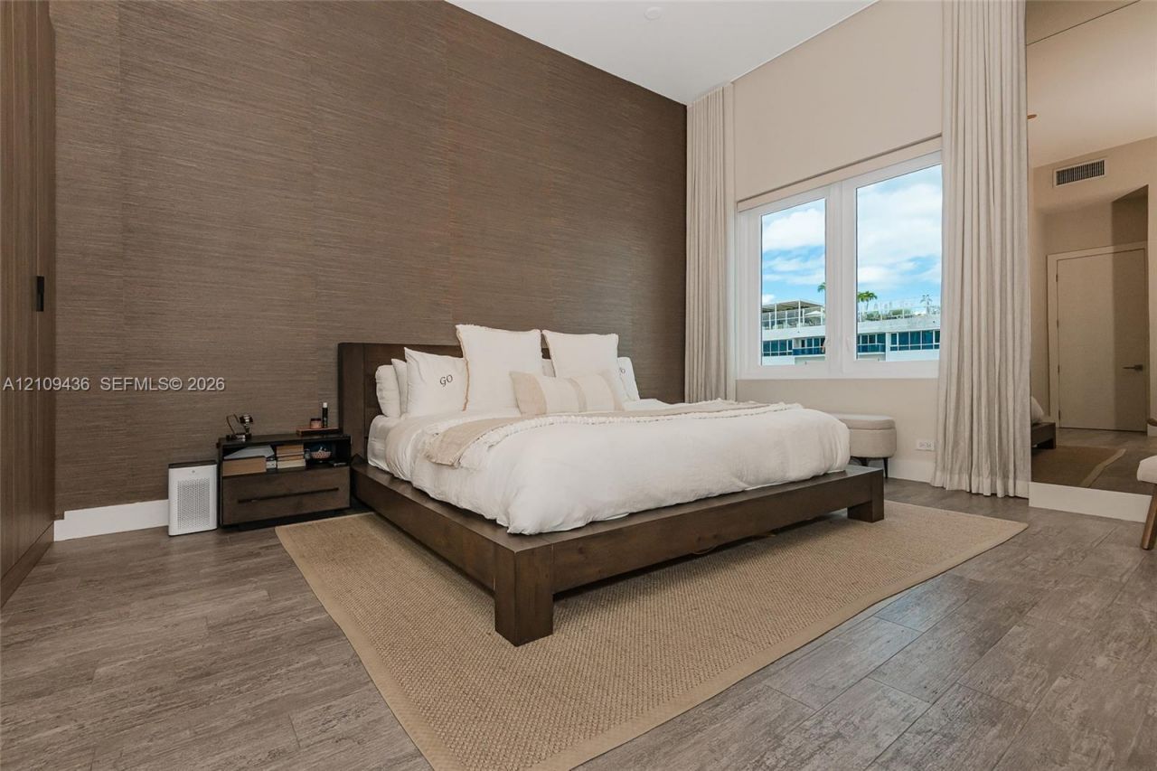 2301 Collins Ave , Unit 1615, Miami Beach, FL 33139 Photo