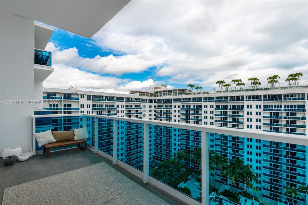 2301 Collins Ave , Unit 1615, Miami Beach, FL 33139 Photo