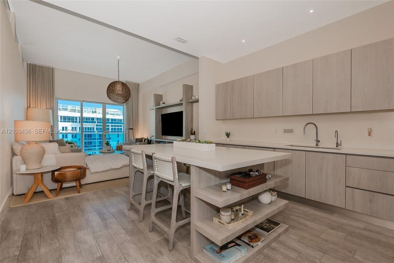 2301 Collins Ave , Unit 1615, Miami Beach, FL 33139 Photo
