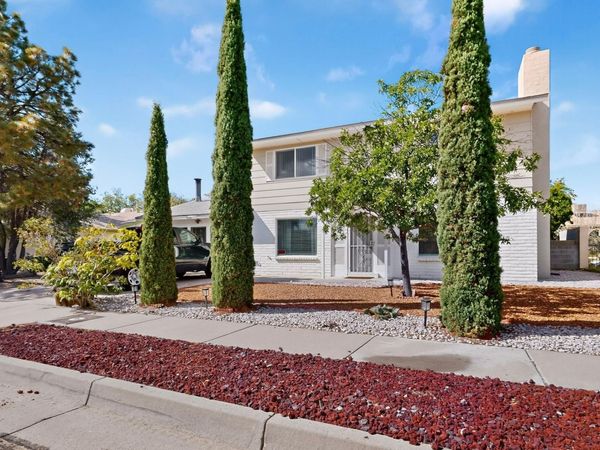 5901 Hayes Drive NW, Albuquerque, NM 87120