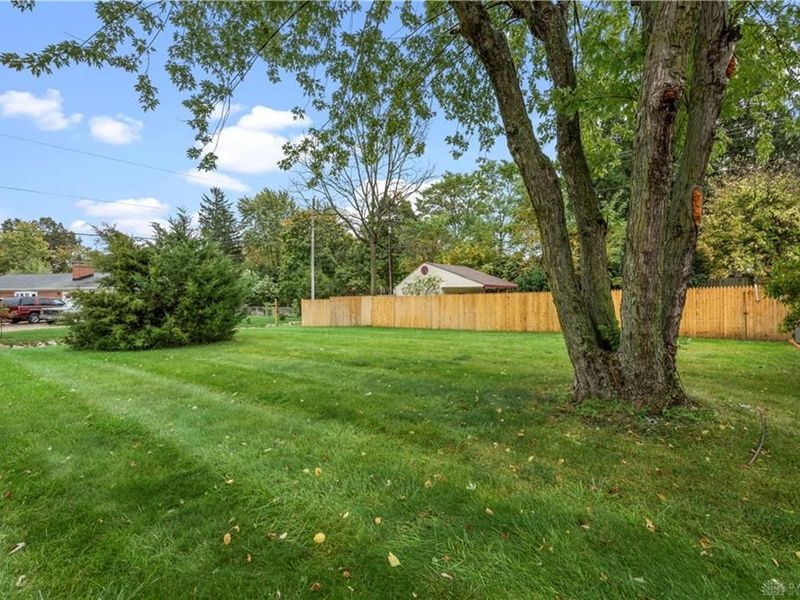 4475 Willow Run Drive, Beavercreek, OH 45430 Photo 21