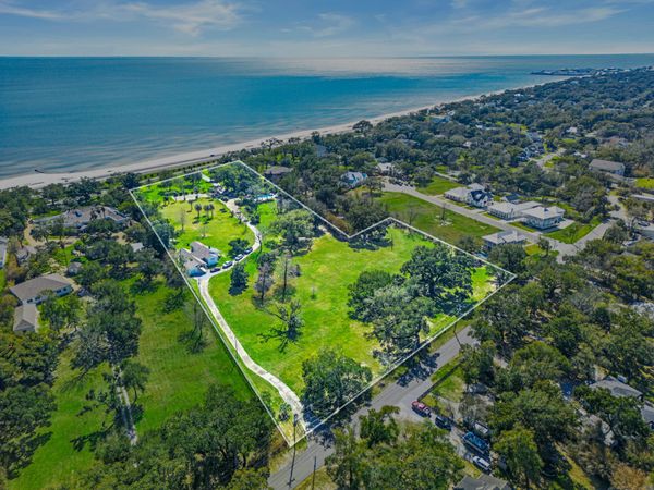 845 E Scenic Dr., Pass Christian, MS 39571
