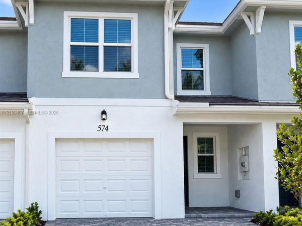 574 Parsons Way , Deerfield Beach, FL 33442