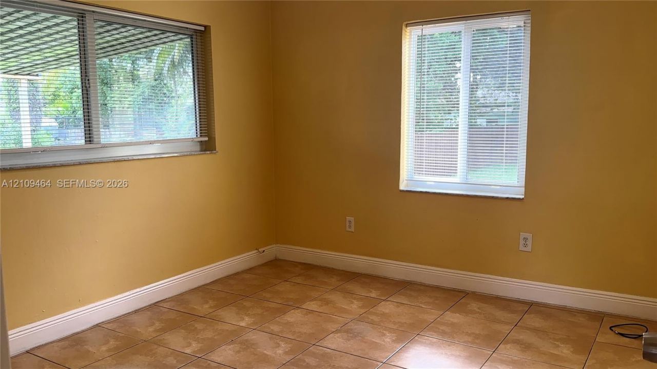 1930 NW 33rd St , Unit 1930, Miami, FL 33142 Photo