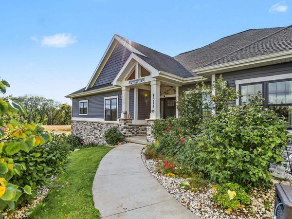 N4515 Prairie Knoll Circle, Portage, WI 53901