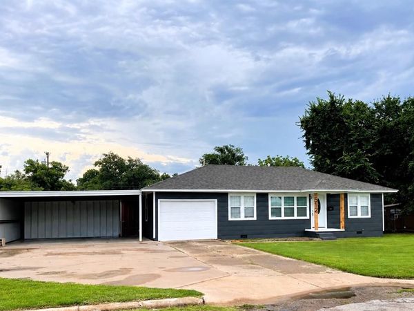 512 N Randlett Street, Hobart, OK 73651