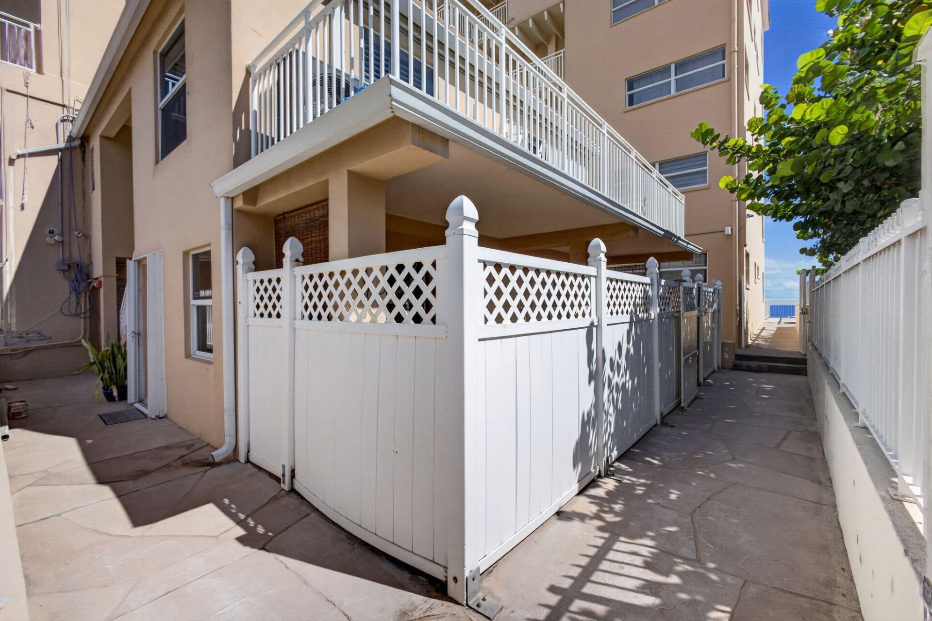 4500 S Ocean Boulevard, Unit 203, Palm Beach, FL 33480 Photo
