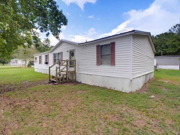 12 Locust St , Andrews, SC 29510