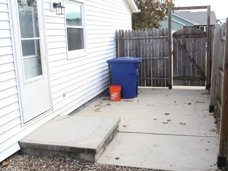 579 Executive Boulevard, Delaware, OH 43015 Photo 3