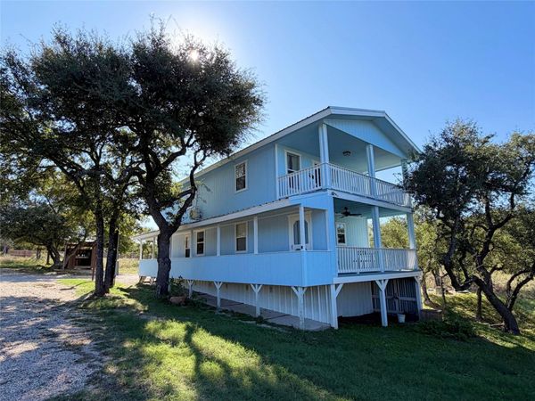 611 Zuleme ST, Burnet, TX 78611