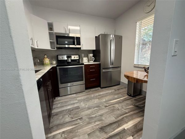 2811 Somerset Dr , Unit 200, Lauderdale Lakes, FL 33311