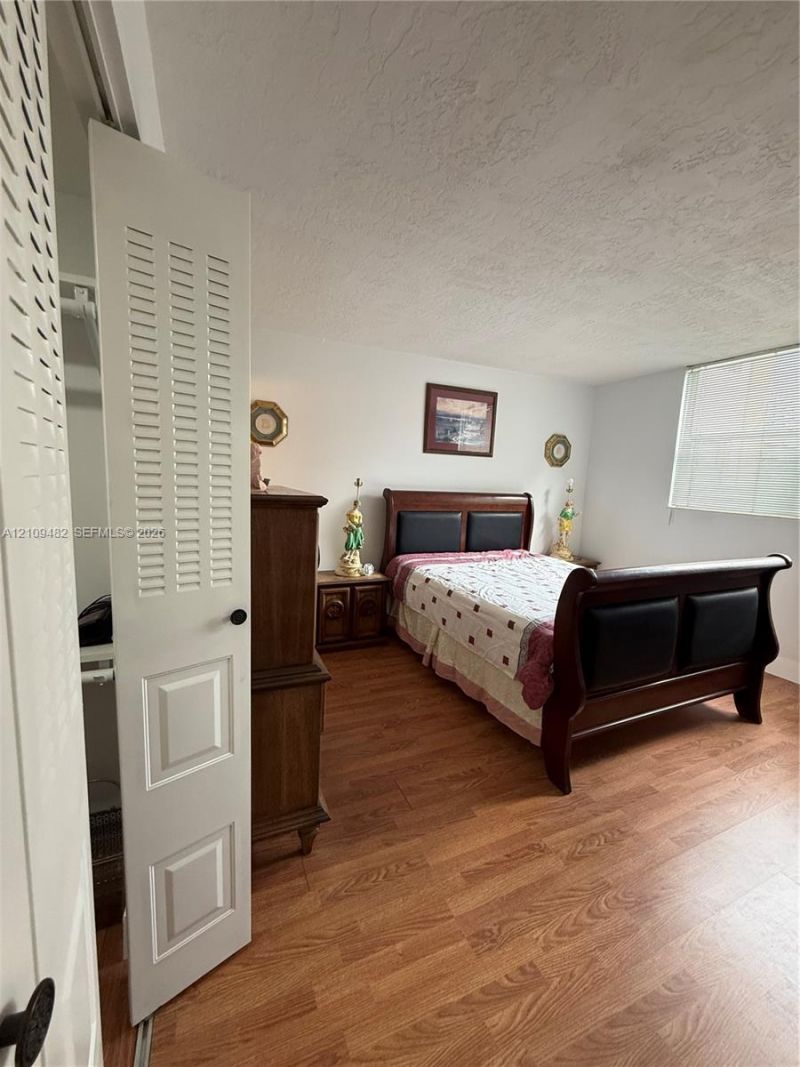 2811 Somerset Dr , Unit 200, Lauderdale Lakes, FL 33311 Photo