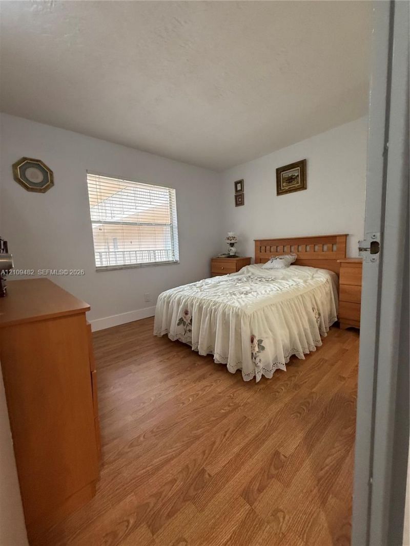 2811 Somerset Dr , Unit 200, Lauderdale Lakes, FL 33311 Photo