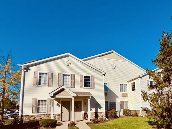 2123 Silverstone Drive , Carpentersville, IL 60110